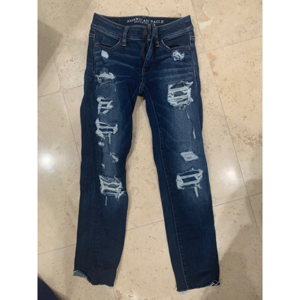 AMERICAN EAGLE JEANS